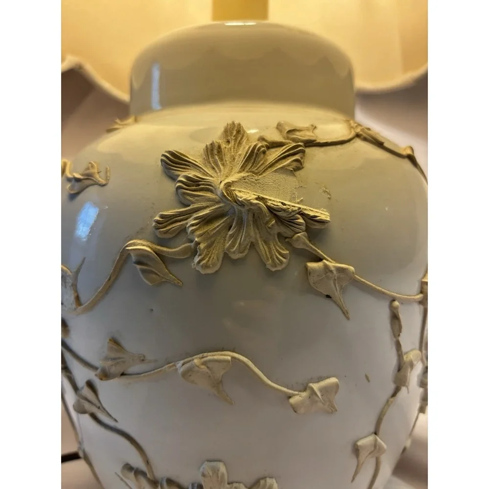 Vintage Chinoiserie Frosting Design Ginger Jar Table Lamp White Floral Relief